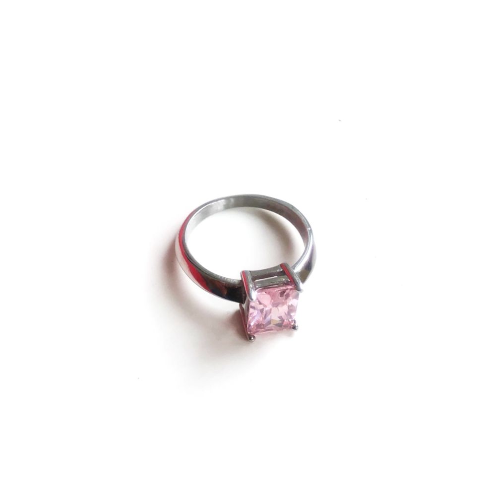 AN JEWELS JEWELRY Mod. AL.RLOY2YS-8, elegant pink gemstone ring with a sleek silver band.