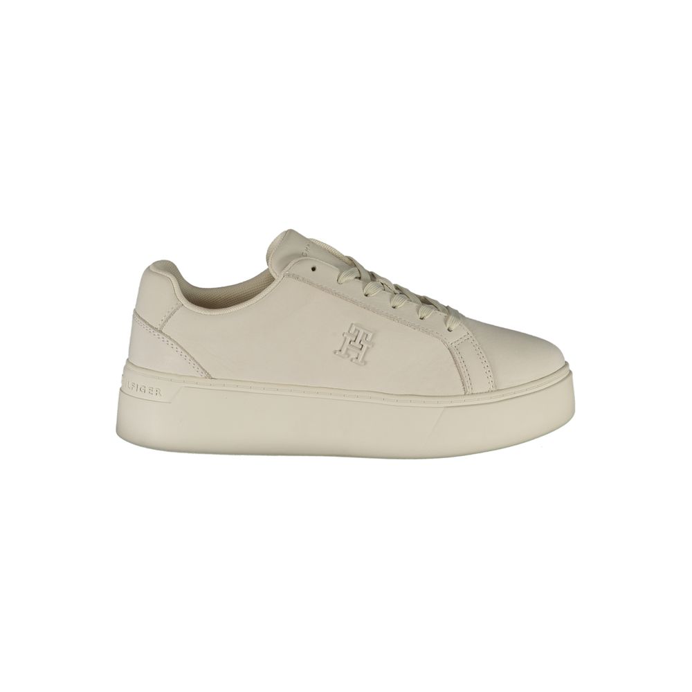 Tommy Hilfiger White Polyester Sneaker with logo, 4 cm wedge, lace-up design.