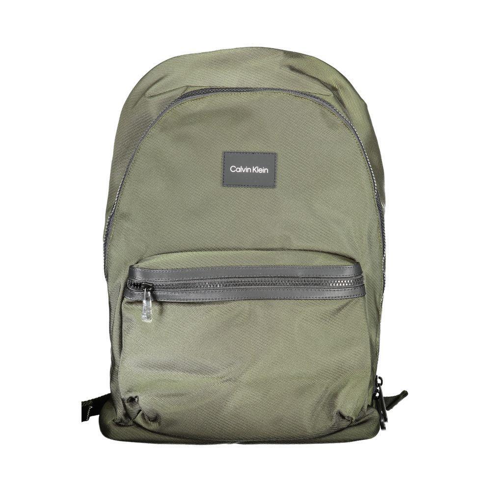 Front view with bag zipped and handles upright.