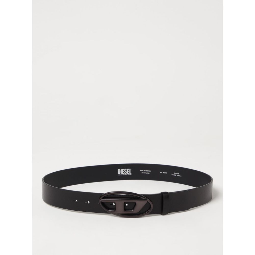 Diesel Black Leather Regular Belt with metal logo buckle, ideal for everyday wear and adding sophistication to any outfit.