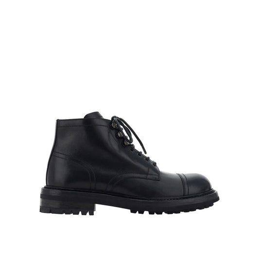 Dolce & Gabbana Black Calfskin Lace-Up Boots with leather sole, round toe, front lace-up closure, made for men in Italy.